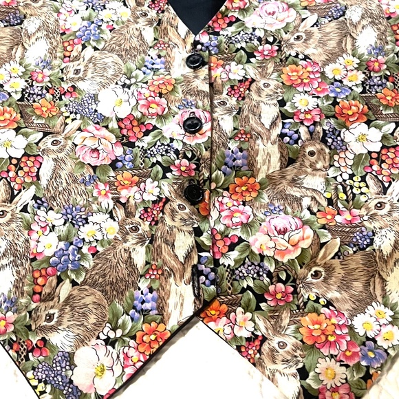 Spring Bunny Vintage Vest. - Picture 3 of 5